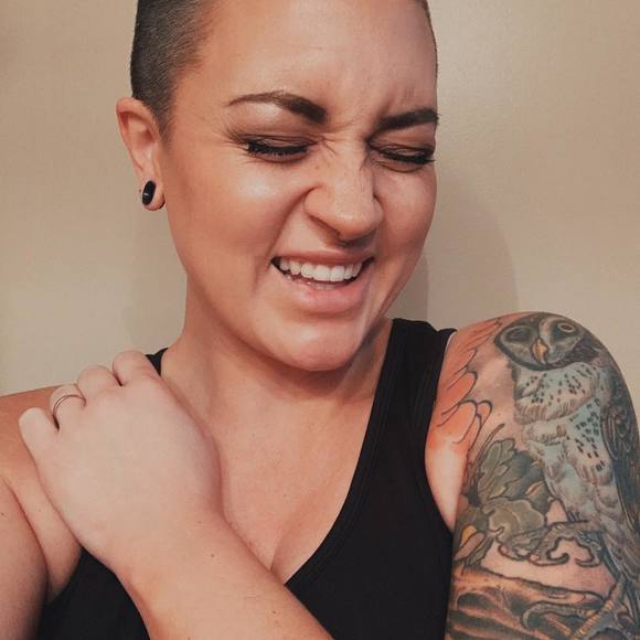 Meet your Posher, Ali - Picture 1 of 3